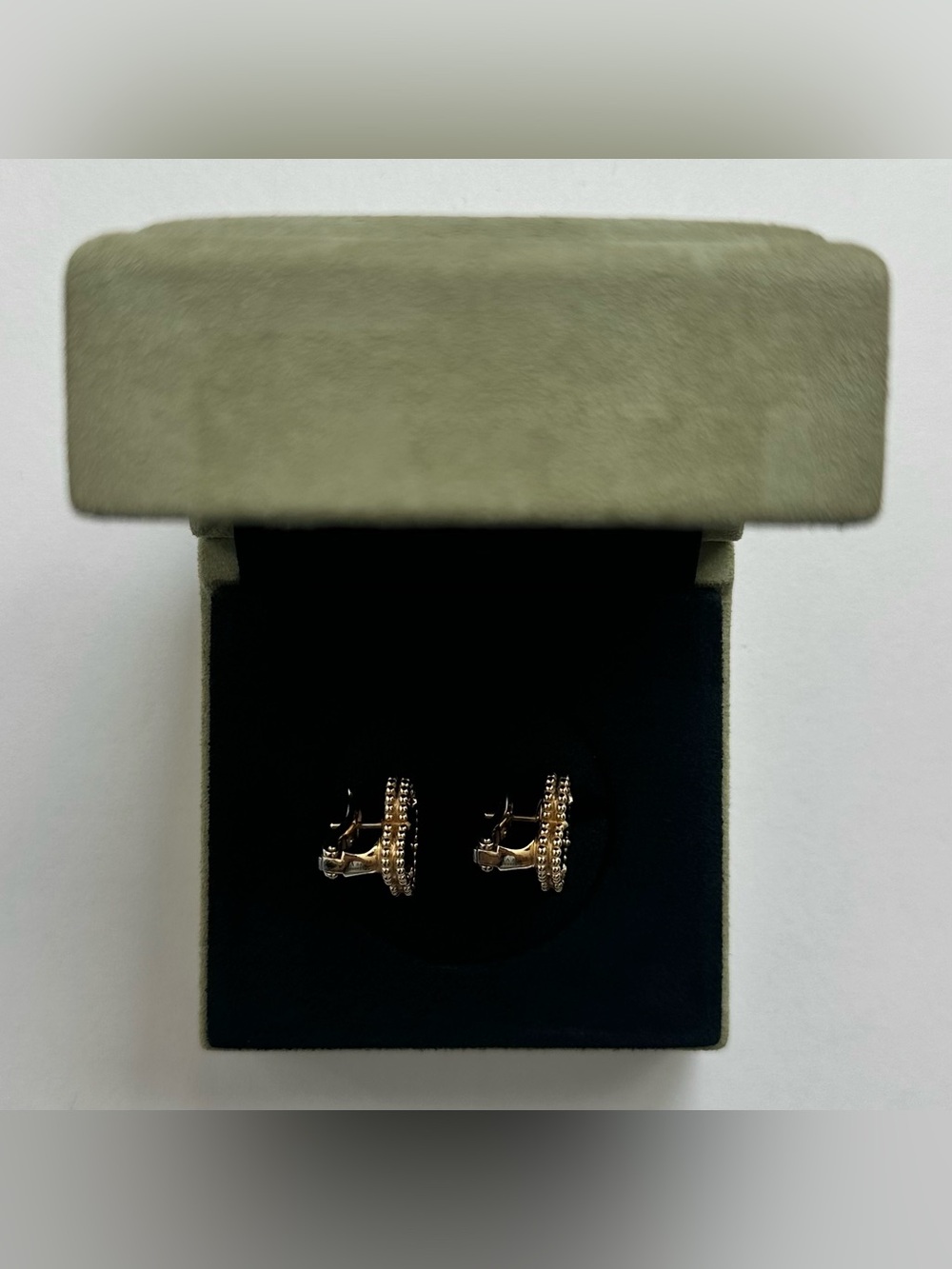 Van Cleef & Arpels Vintage Alhambra Earrings 18K Yellow Gold Onyx VCA Clover - Picture 2 of 5